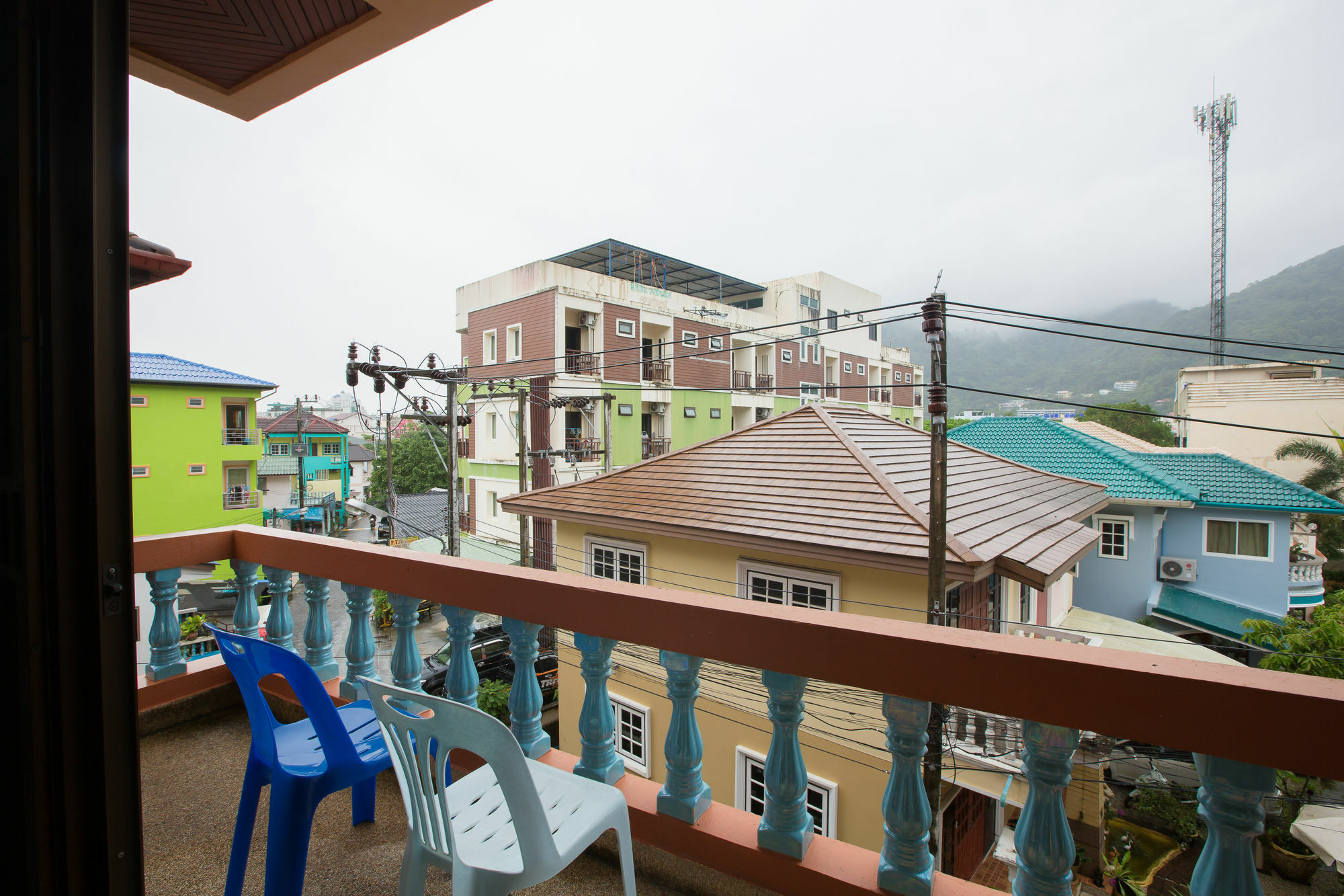 Chusri Hotel Patong Eksteriør billede